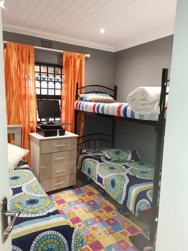 7 Bedroom Property for Sale in Rondevlei Park Western Cape